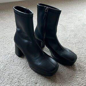 Womens Aerosoles Sussex Boots with platform heel.